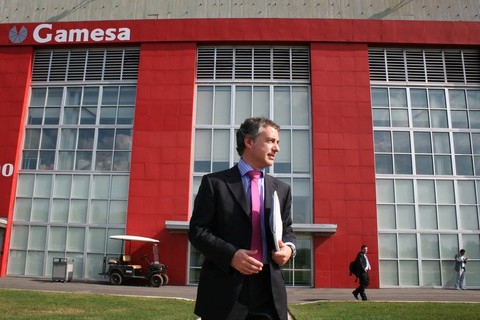 Foto:  I�igo Urkullu ha visitado la sede central que la empresa vasca GAMESA tiene en Fairless Hill,  Penn