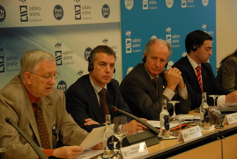 Foto: Otro momento de la intervenci�n del experto G�rald Grandmont 
