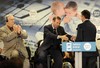 Foto: I�igo Urkullu saluda al Lehendakari  Juan Jos� Ibarretxe 