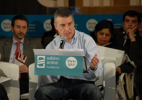 Foto: Urkullu en la jornada sobre I+D+i y liderazgo 