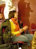 Foto: Una participante toma parte en el debate 