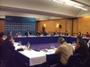 Foto: Juan Maria Aburto realiz� una peque�a exposici�n sobre las claves del Think Gaur